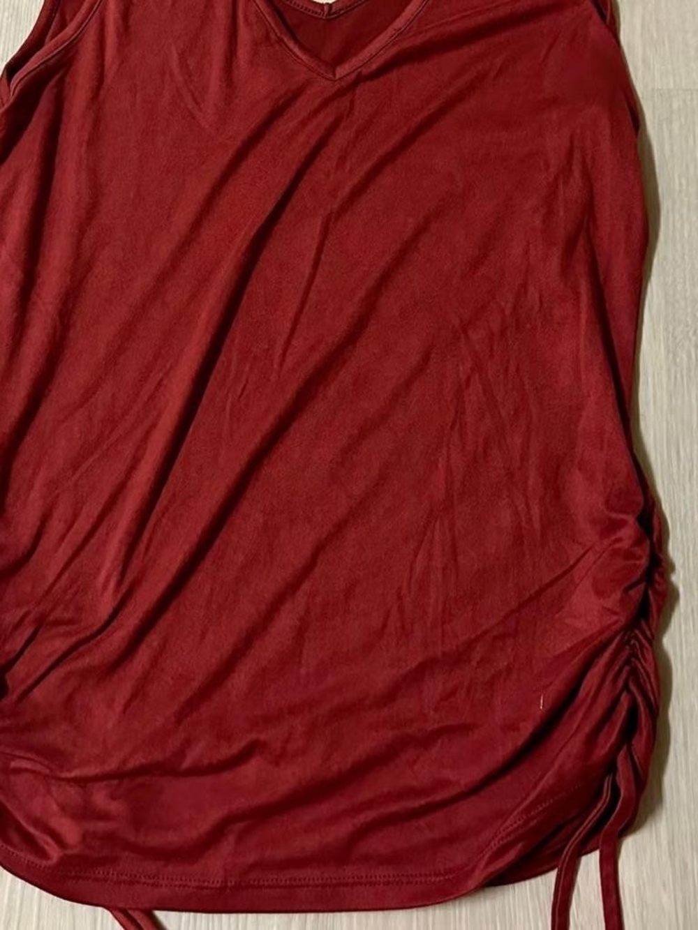 V-Neck Ruched Side Tank Top - Deep Red